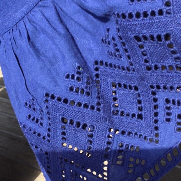 BR top with  bell sleeves. S. Like new! - Picture 2 of 8